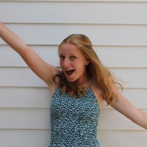 Meet your Posher, Maya